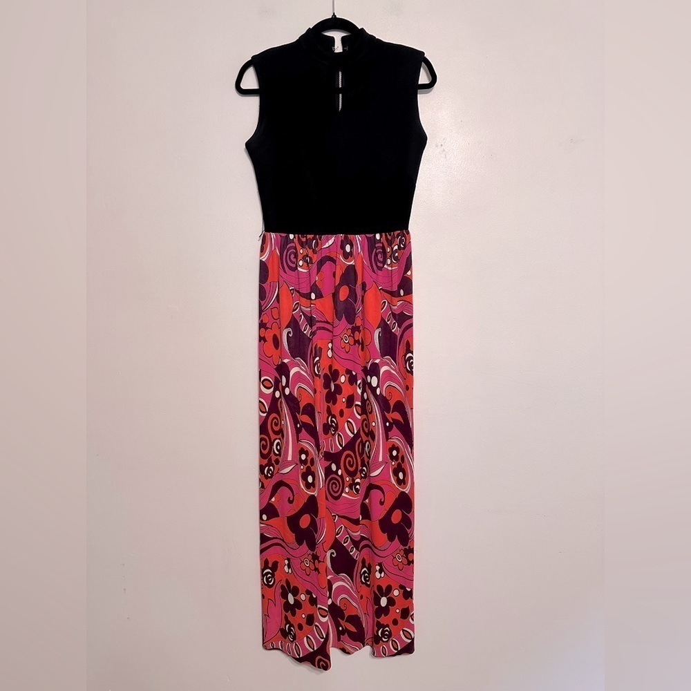 Vintage 70s Psychedelic Floral Polyester Keyhole Maxi Dress Pink Black